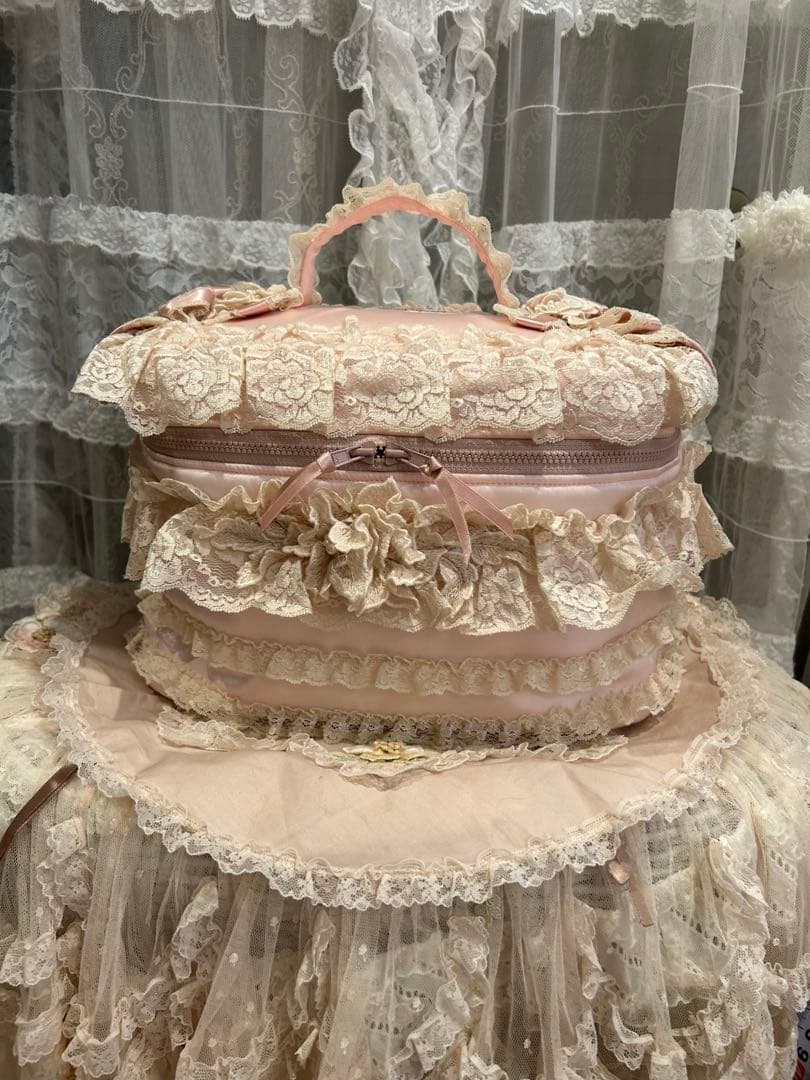 さえらamifie レースポーチ ピンクフリフリ可愛い大●横30×28持ち手入れ