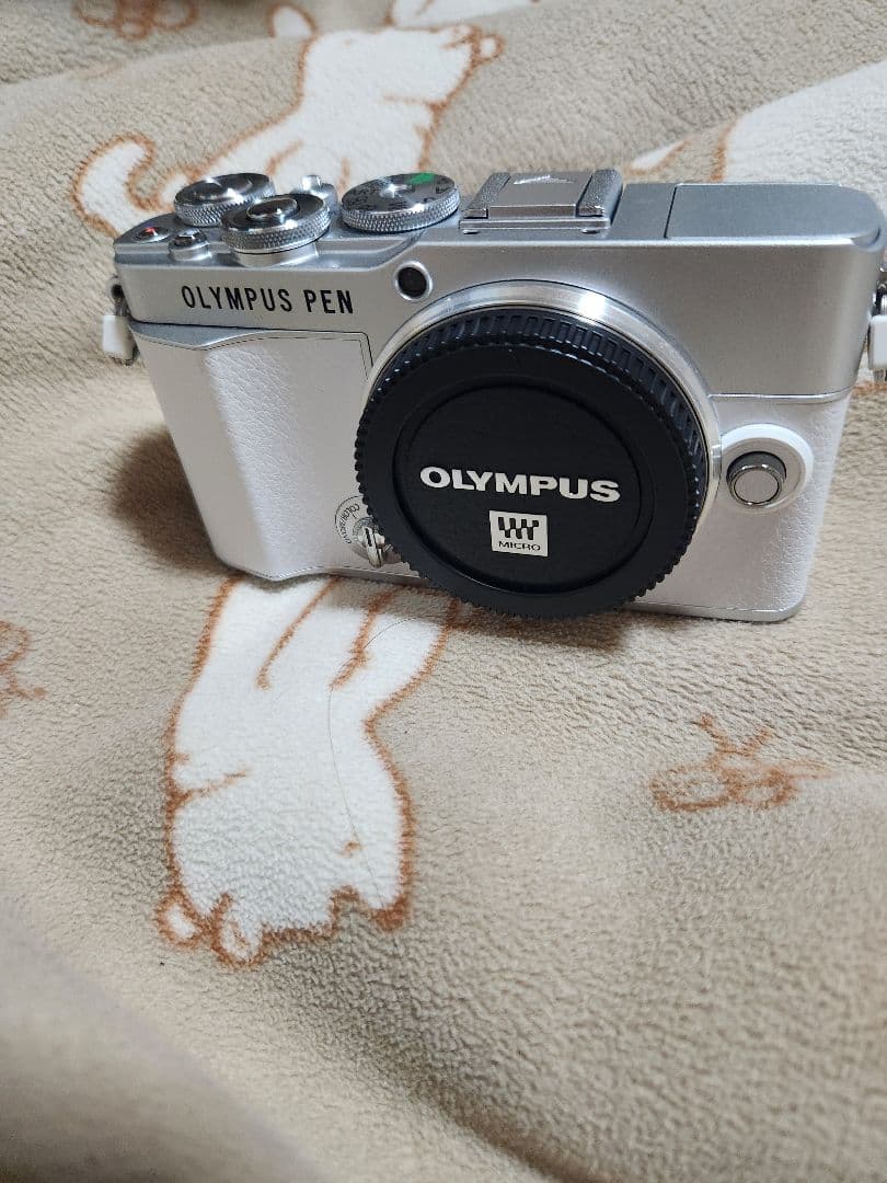 OLYMPUS PEN E-P7 ミラーレス一眼 ホワイト