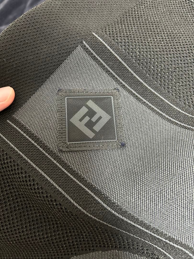 FENDI テクニカルニットバッグ