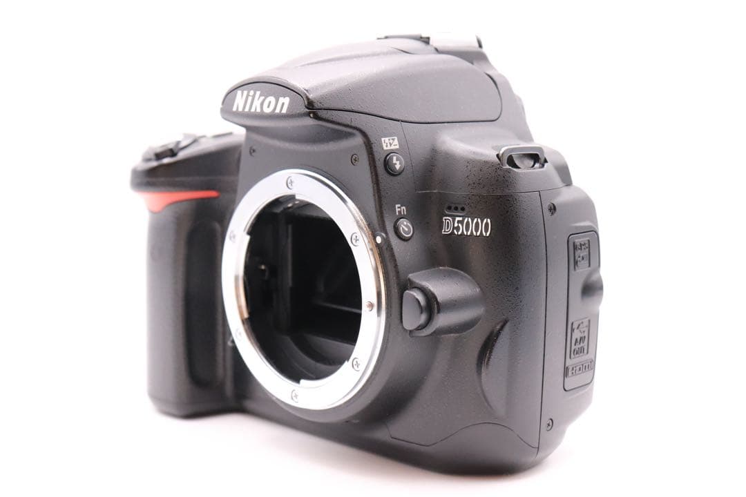 自撮りOK！ Nikon D5000 レンズセット 近〜中距離対応 付属品多数