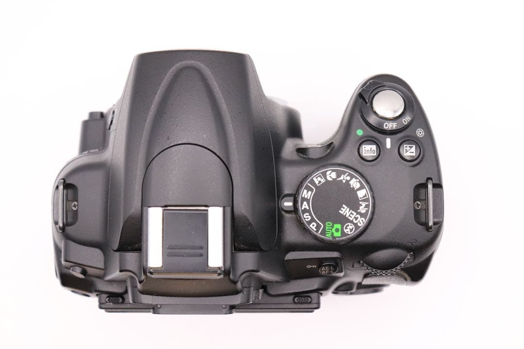 自撮りOK！ Nikon D5000 レンズセット 近〜中距離対応 付属品多数