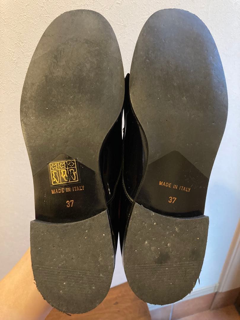 【本日価格】インターショシュール レースリボンエナメルキルトシューズ 37