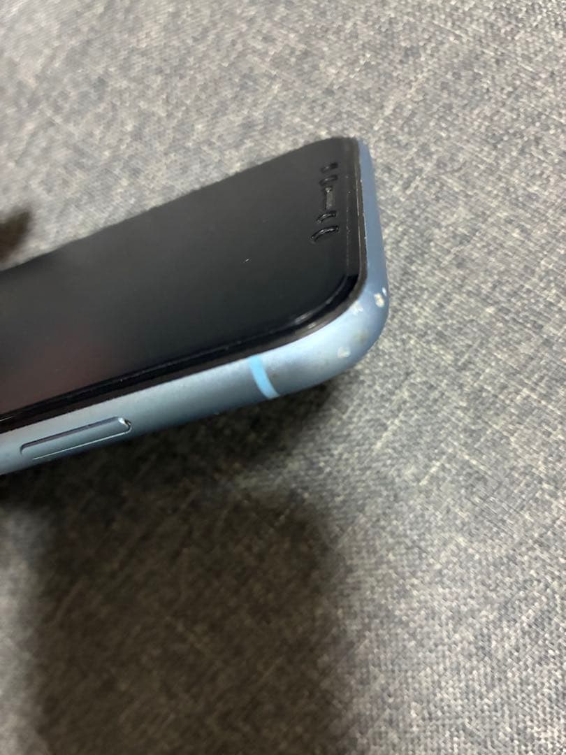 iPhone XR ブルー 本体 256GB 付属品付 予備充電器、保護フィルム