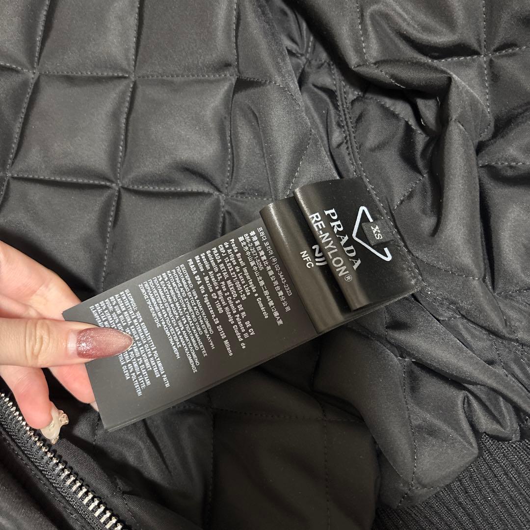 プラダ　Re-Nylon ボンバージャケット