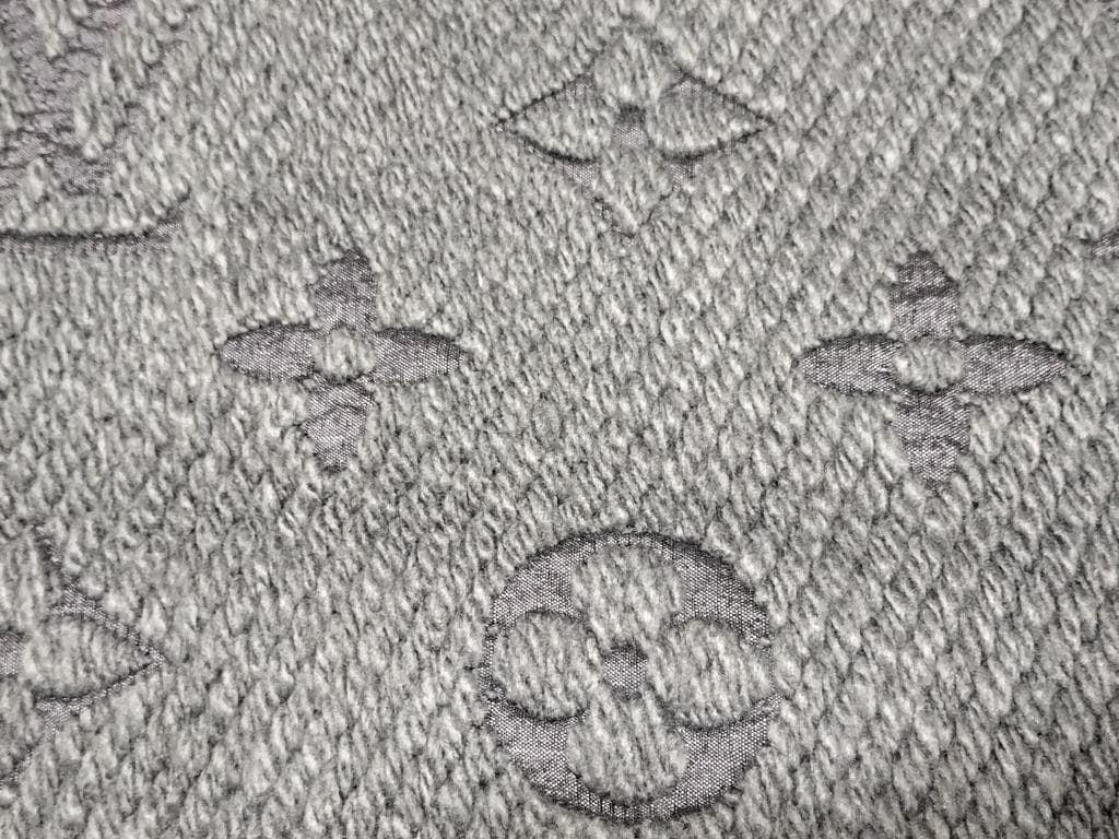 SA-YAです。 グレー マフラー