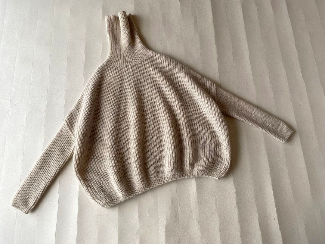 未使用◼️ニコルソンアンドニコルソン ワイド身幅ウールタートルニット