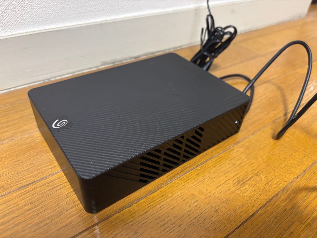 外付けハードディスク　EXPANSION