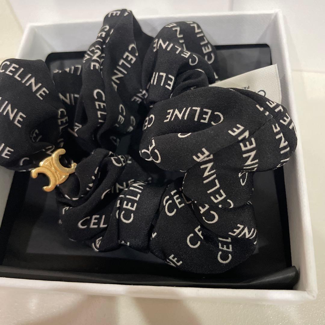 CELINE ロゴ入り ブラックシュシュ