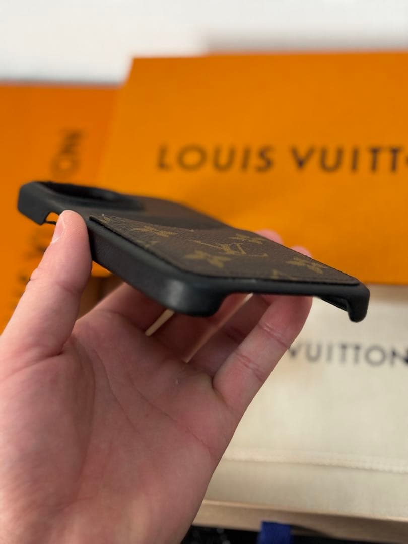 ルイ・ヴィトン iPhone15 Pro Max ケース　使用2週間の美品