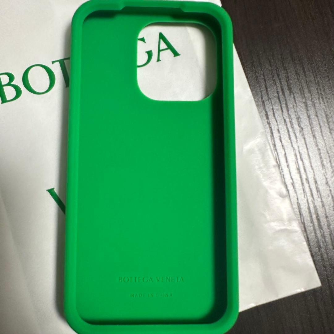 【新品】Bottega Veneta パラキートiPhone14pro
