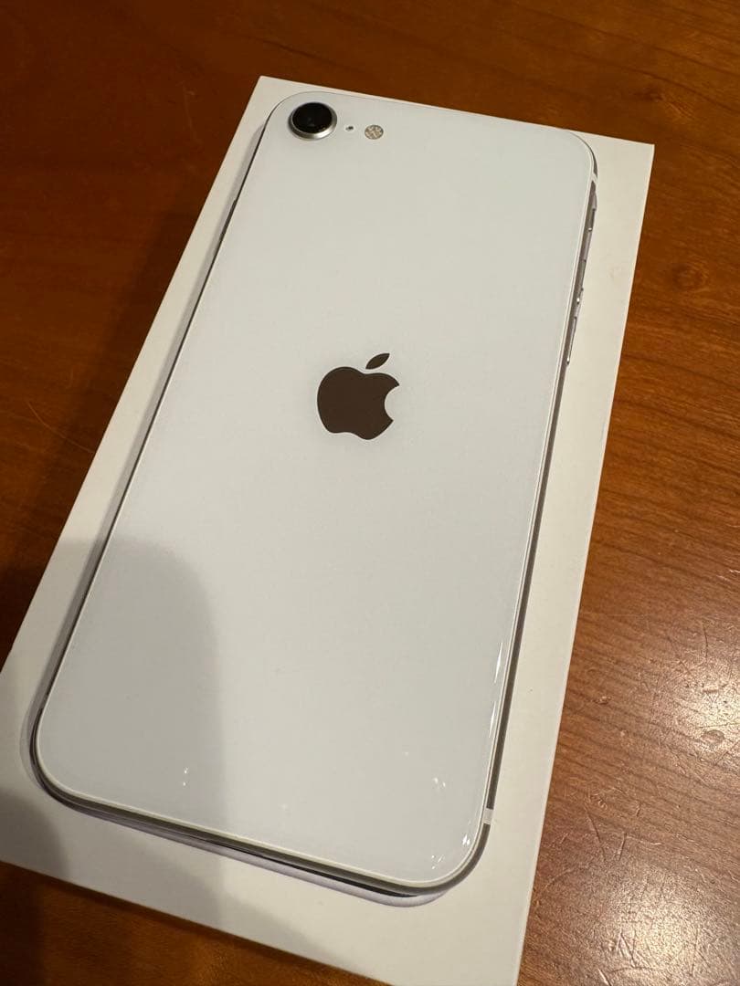 Apple iPhone SE (第2世代) 本体