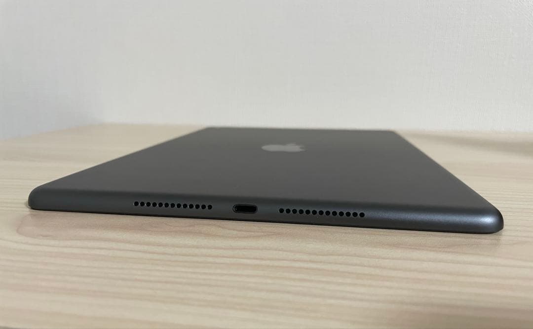 Cchan ！Apple iPad 9世代　スペースグレー 本体＋ケース