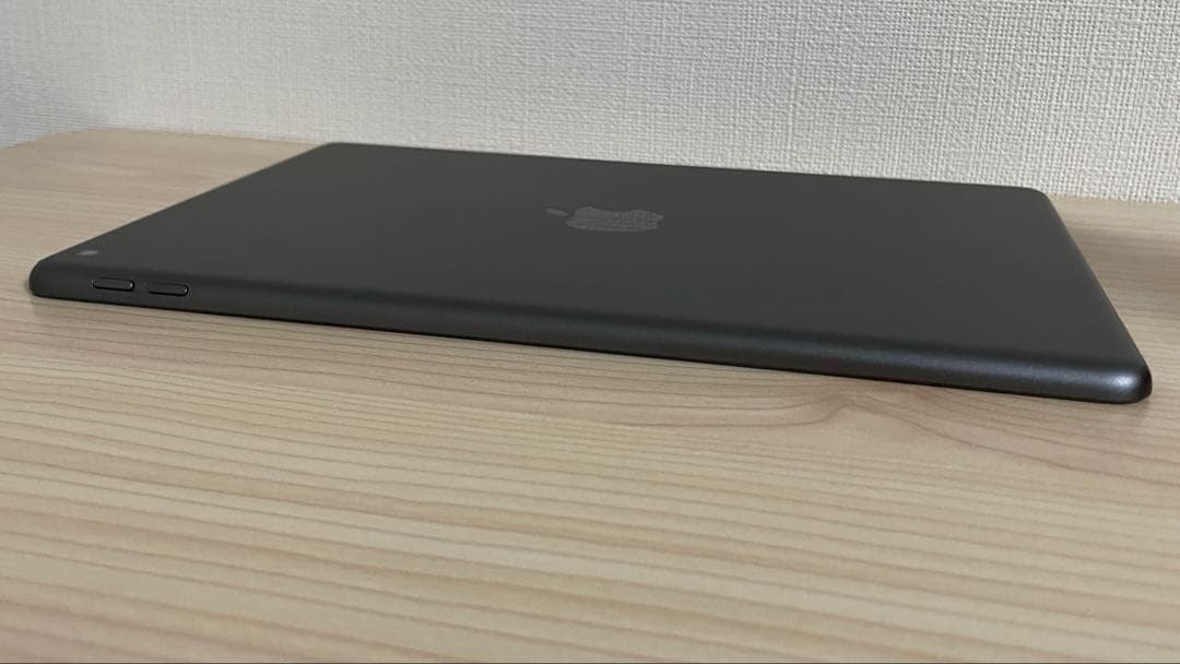 Cchan ！Apple iPad 9世代　スペースグレー 本体＋ケース