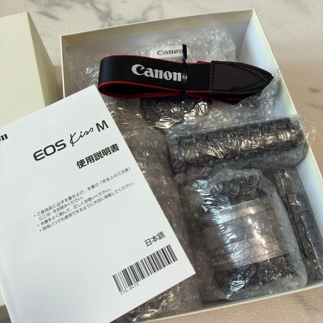 CANON EOS Kiss M ダブルズームレンズキット