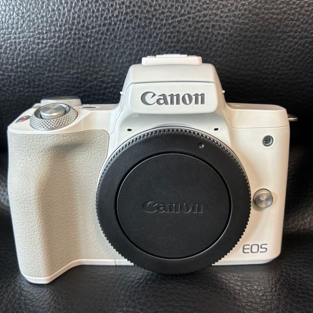 CANON EOS Kiss M ダブルズームレンズキット