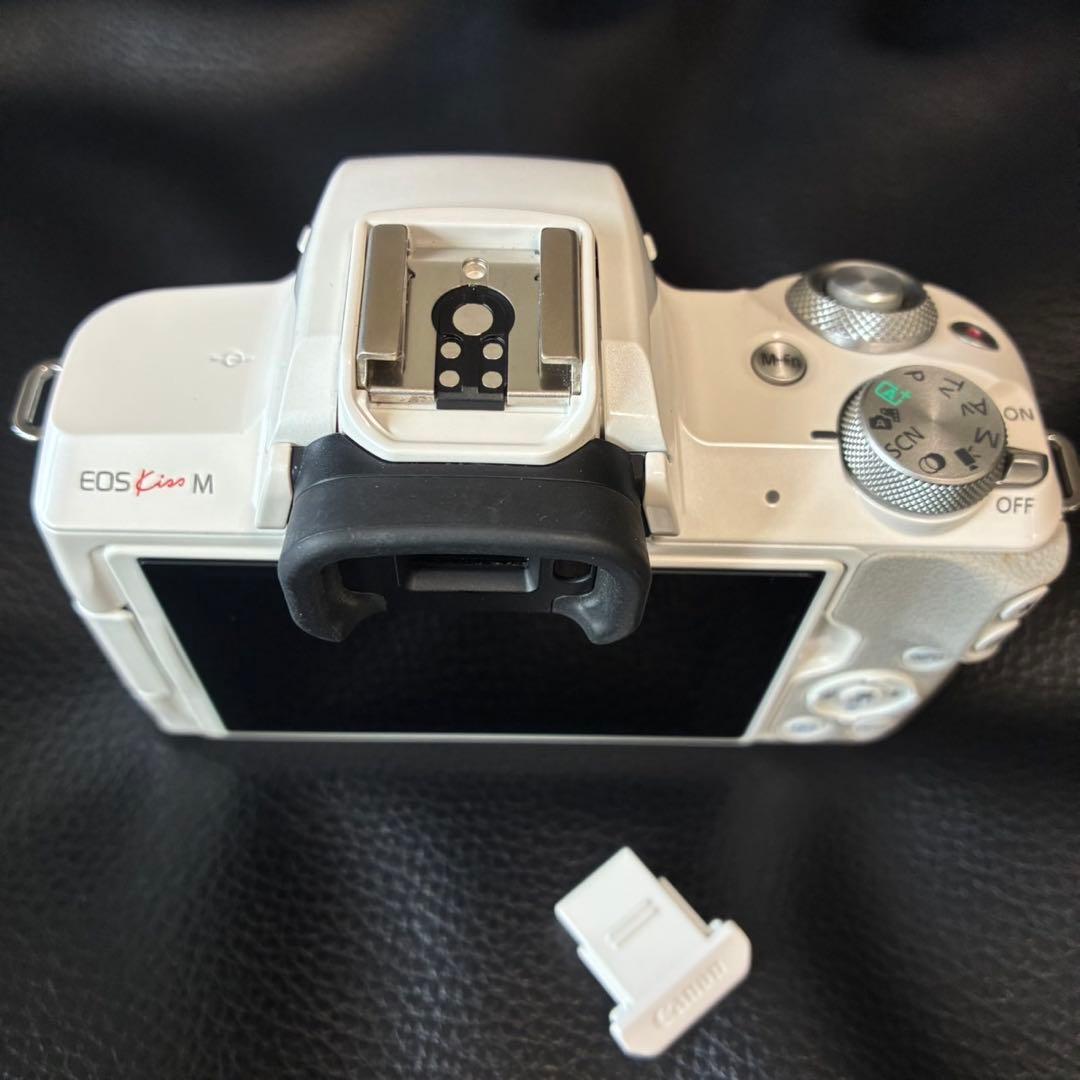 CANON EOS Kiss M ダブルズームレンズキット