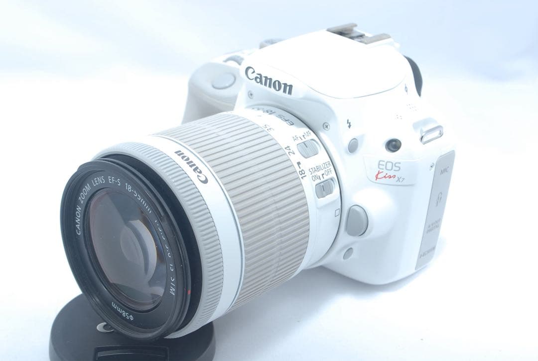 大人気⭐️ホワイト 一眼レフ Canon kiss X7⭐️高性能レンズ⭐️スマホ転送