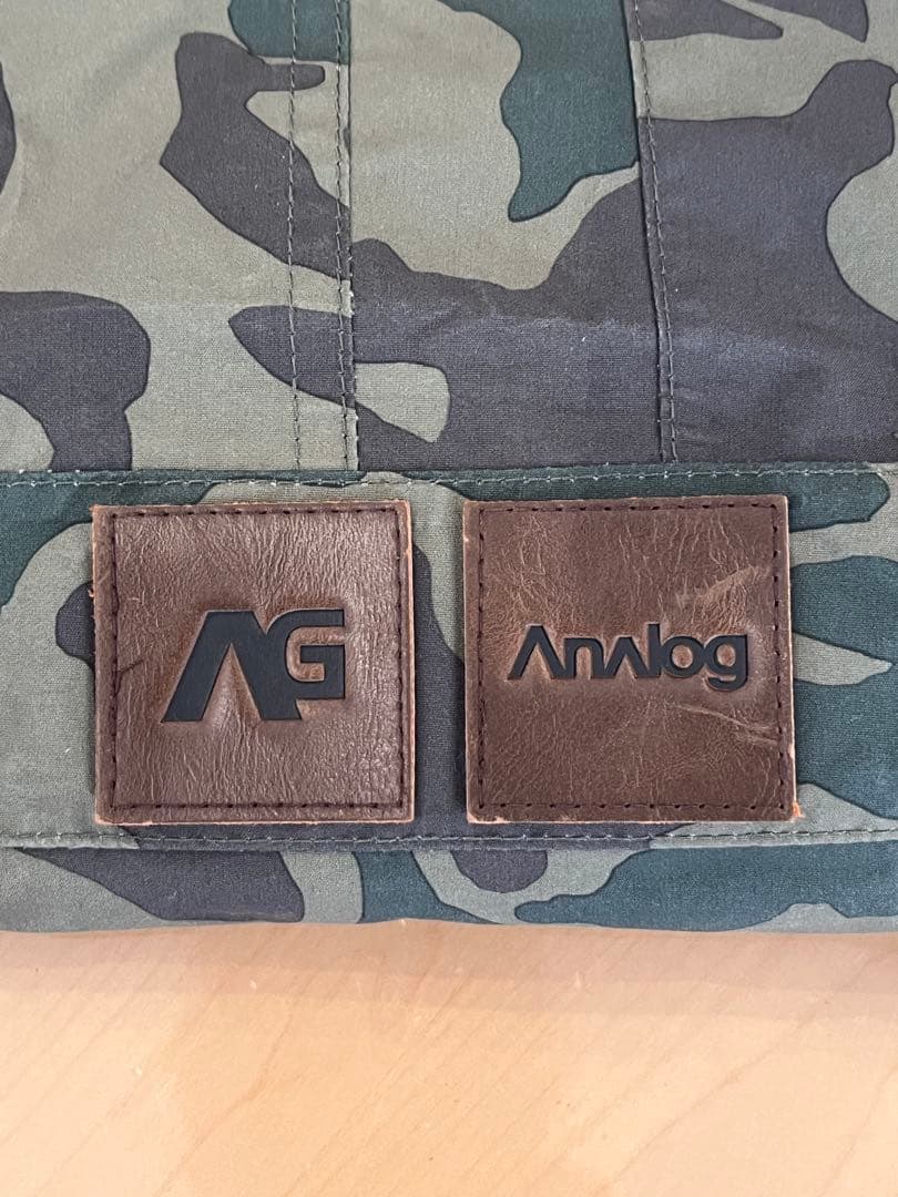 Burton ビブパンツ AG BREAKNECK BIBメンズS 迷彩