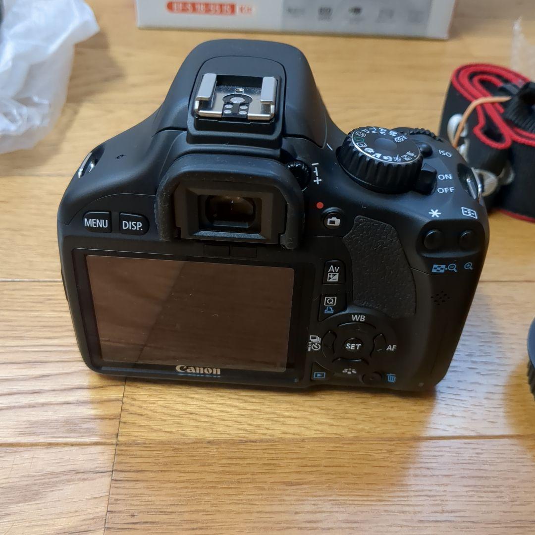 Canon EOS デジタル一眼レフカメラと望遠ズームレンズのセット