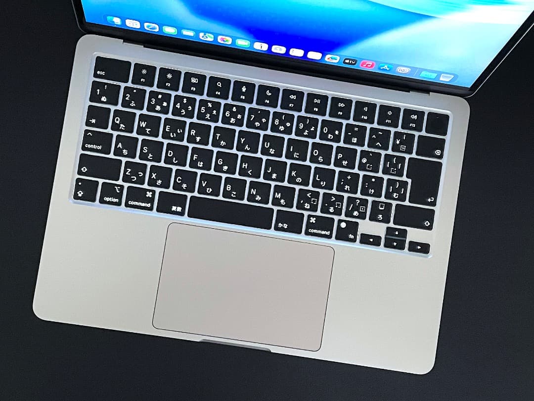 【美品】MacBook Air （M2, 2022）13.6㌅ バッテリー◎