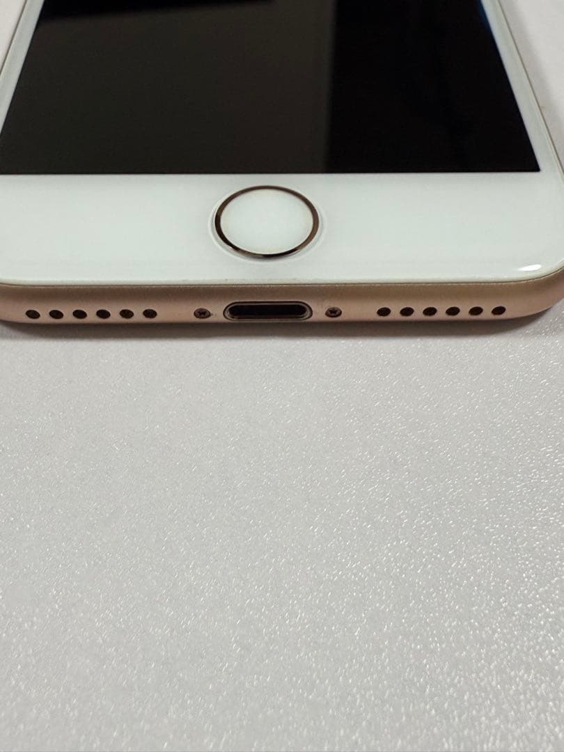 あ*い様 Apple iPhone 8 ゴールド バッテリー92%