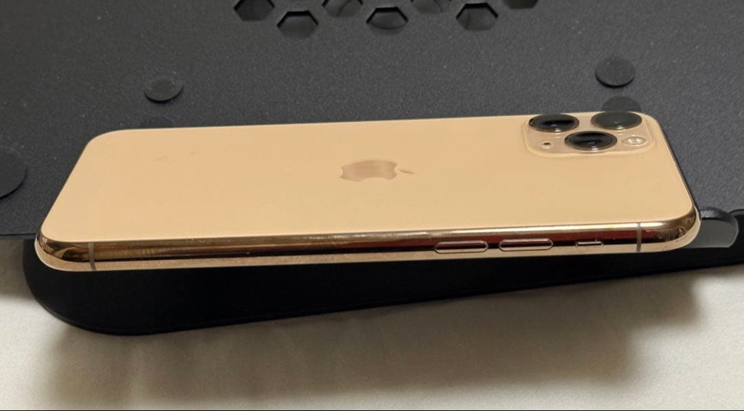 iPhone 11 Pro 256GB SIMフリー ゴールド 即発送／初期化済