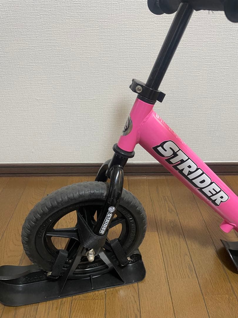 STRIDER SPORT ストライダー　ピンク 12インチ アタッチメント付き
