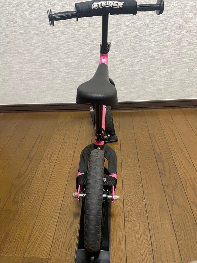 STRIDER SPORT ストライダー　ピンク 12インチ アタッチメント付き