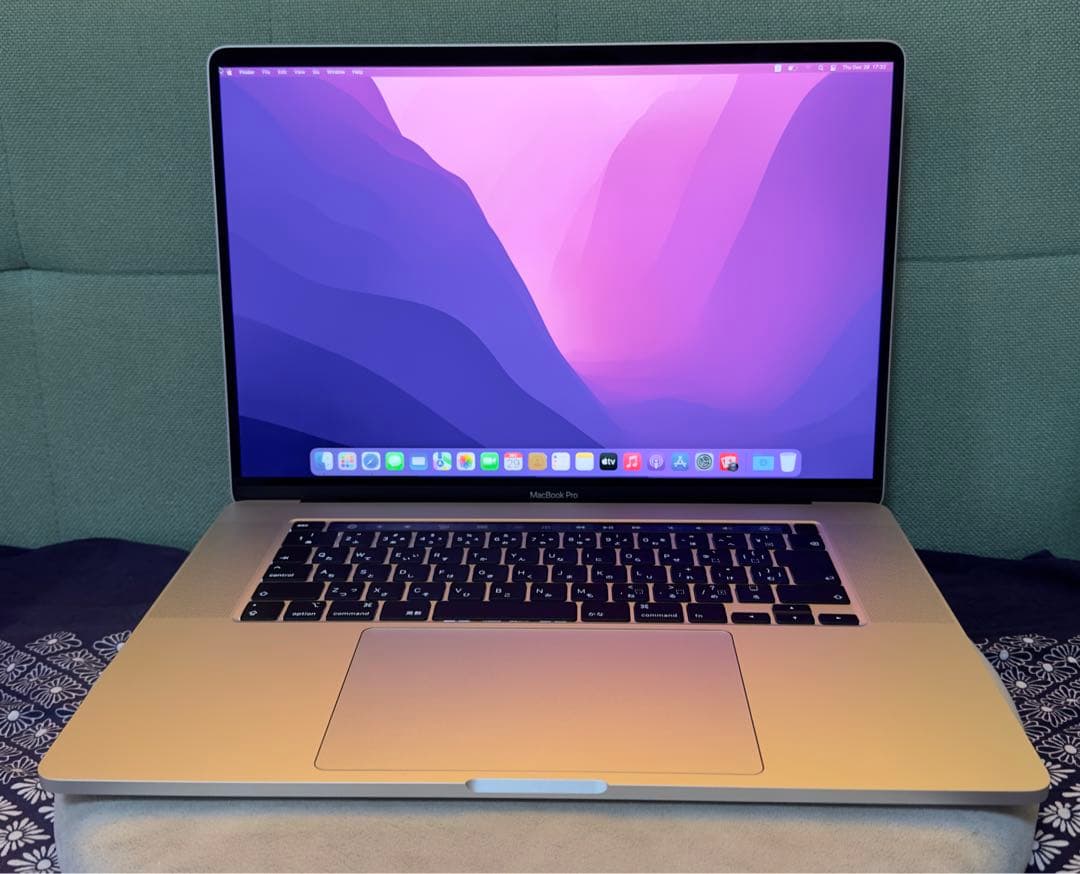 MacBook本体 MacBookPro16 TouchBar i7 16GB 512GB 2019