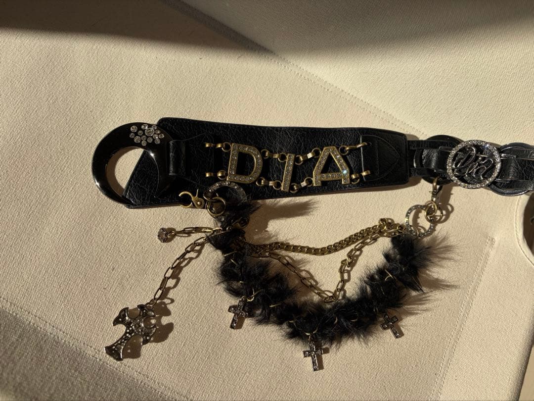 ムーンバックルファーチェーンベルト d.i.a.