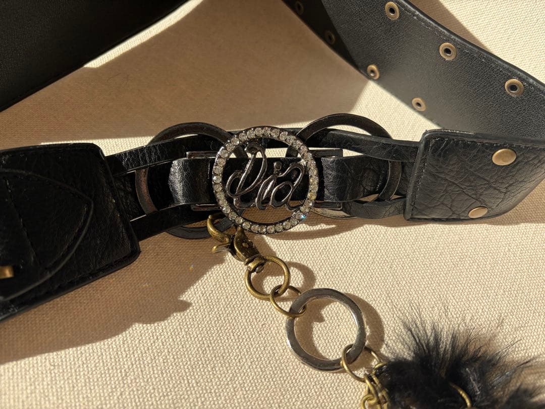 ムーンバックルファーチェーンベルト d.i.a.