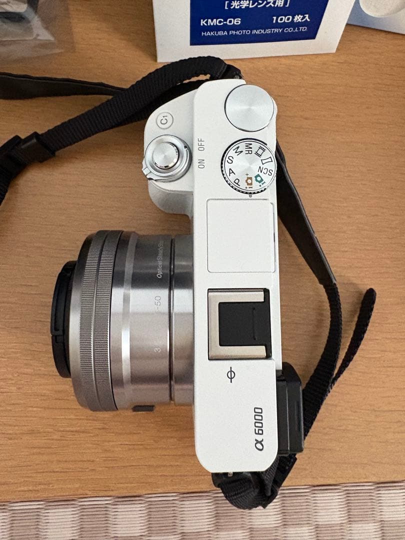 SONY α6000 ホワイト E 16-50mm レンズ付き