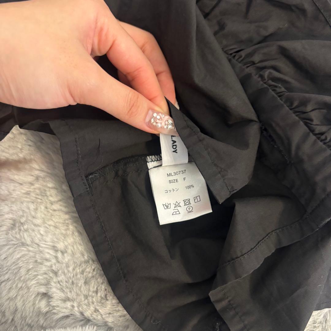 MELT THE LADY ボタンフリルブラウス