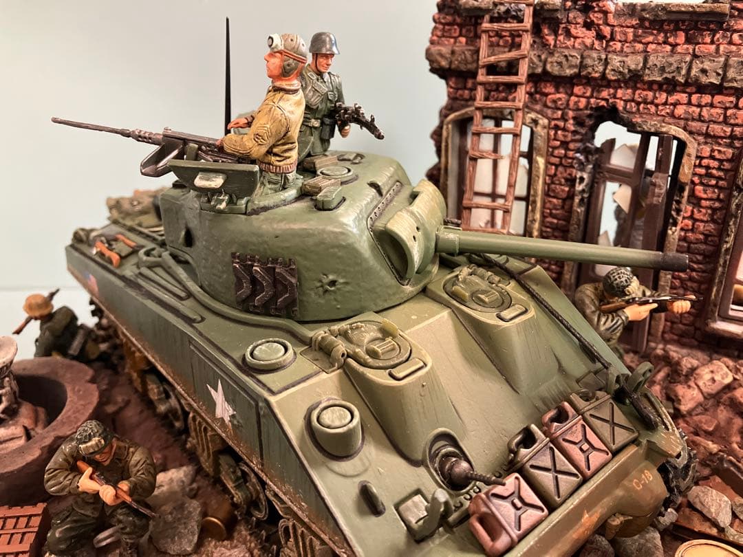 U.S.M4A3 Sherman Tank 1/32 ダイキャストジオラマ