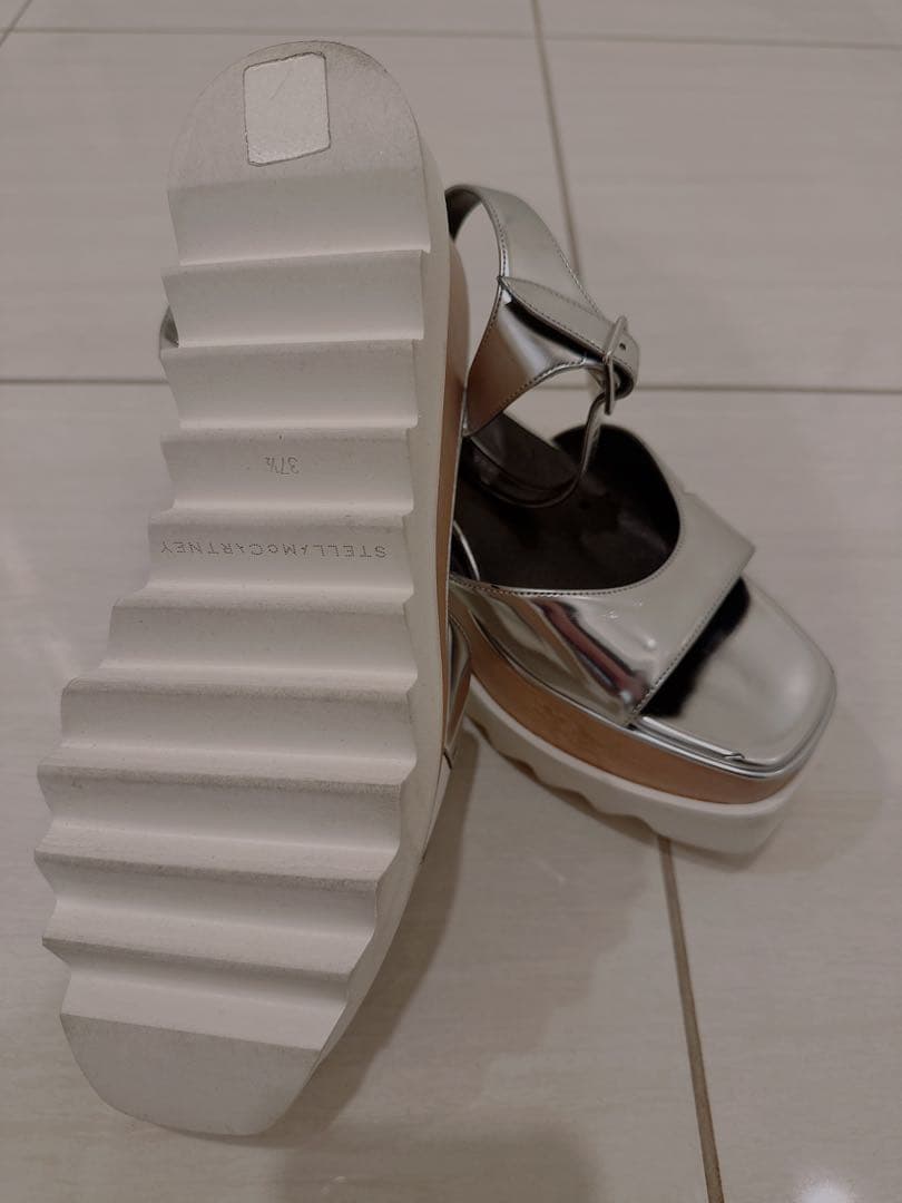 大人気シリーズ♡ステラマッカートニー　サンダル　37/5 シルバー　スター