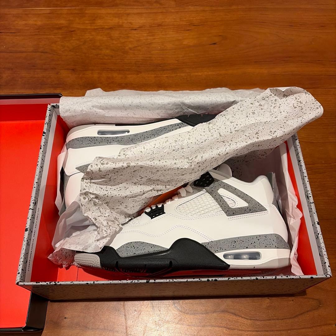 Air Jordan 4 レトロ　ホワイトセメント　新品未使用