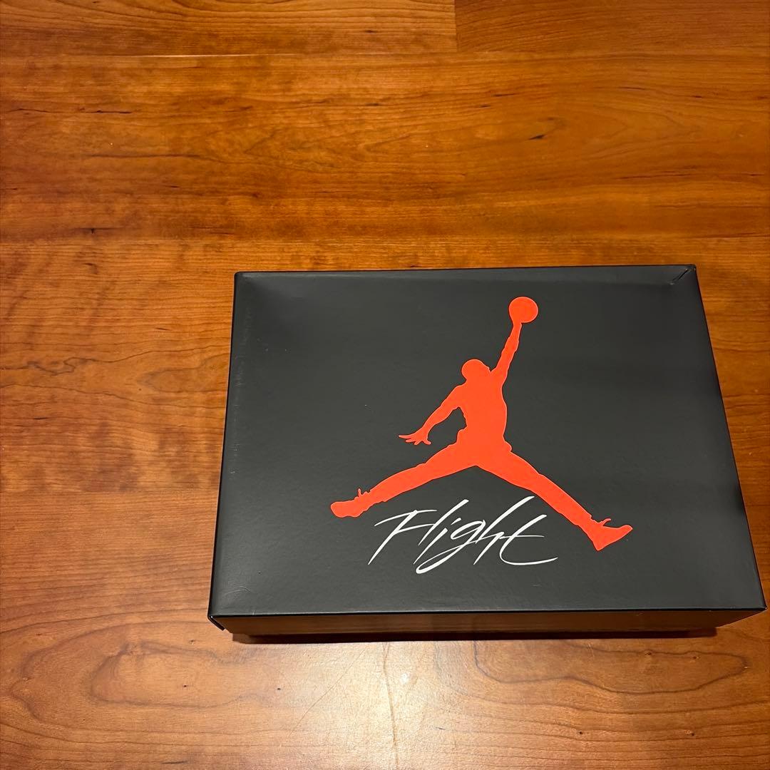 Air Jordan 4 レトロ　ホワイトセメント　新品未使用