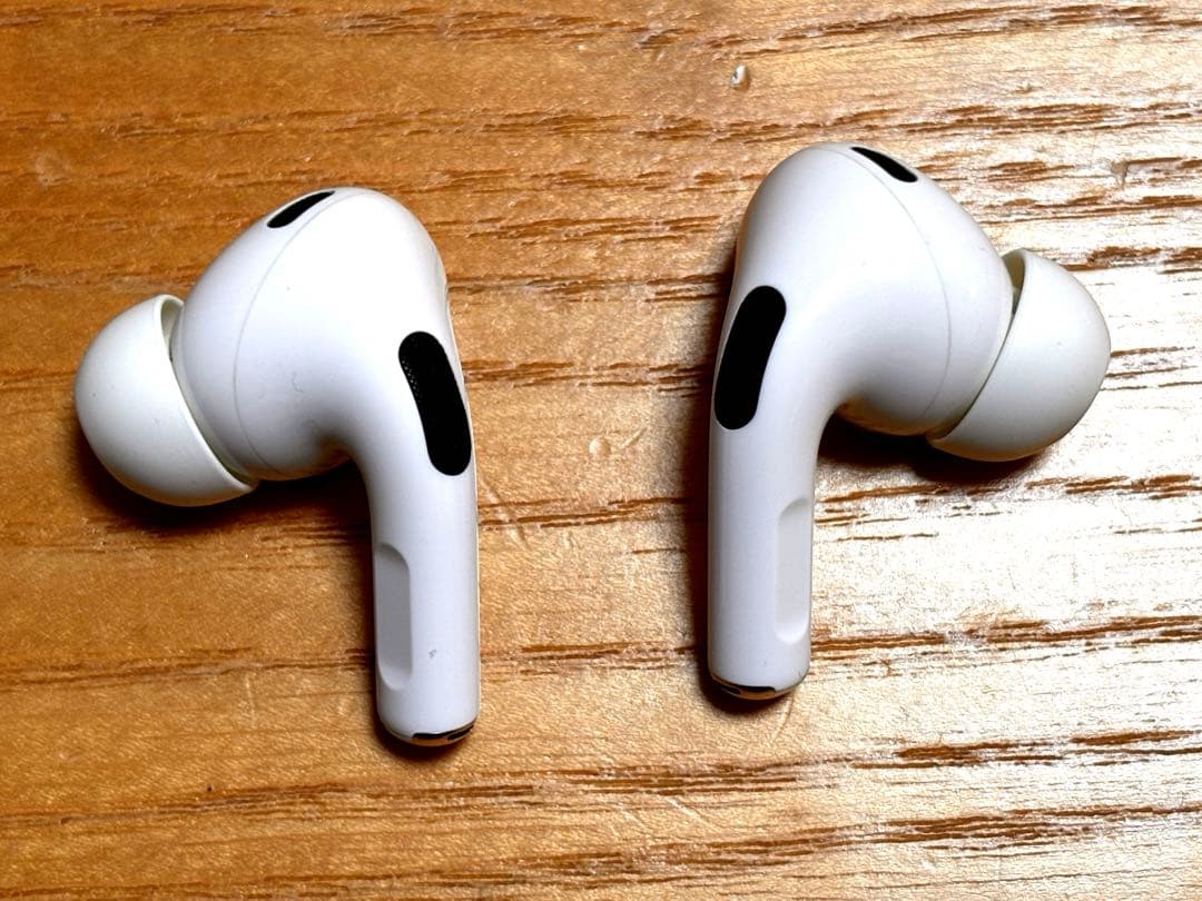AirPods Pro 第２世代 本体 充電ケース＋保護ケース付き