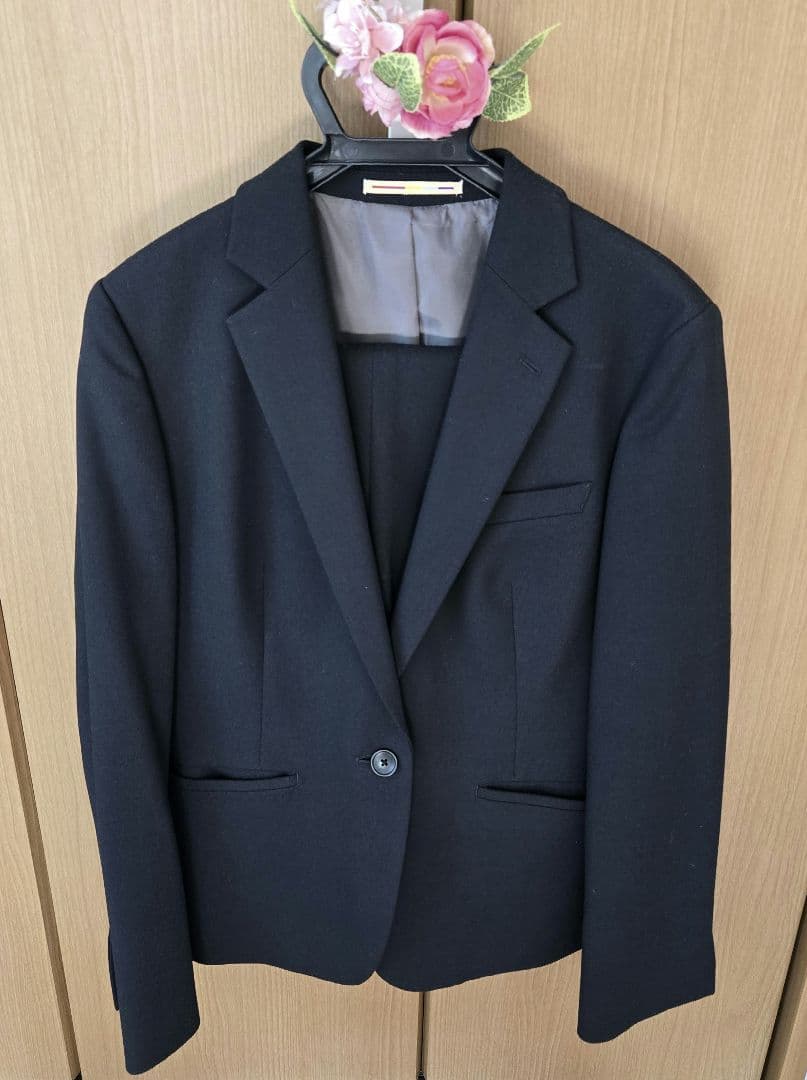 美品 濃紺パンツスーツ　リクルート スーツ　セレモニー　ビジネススーツ