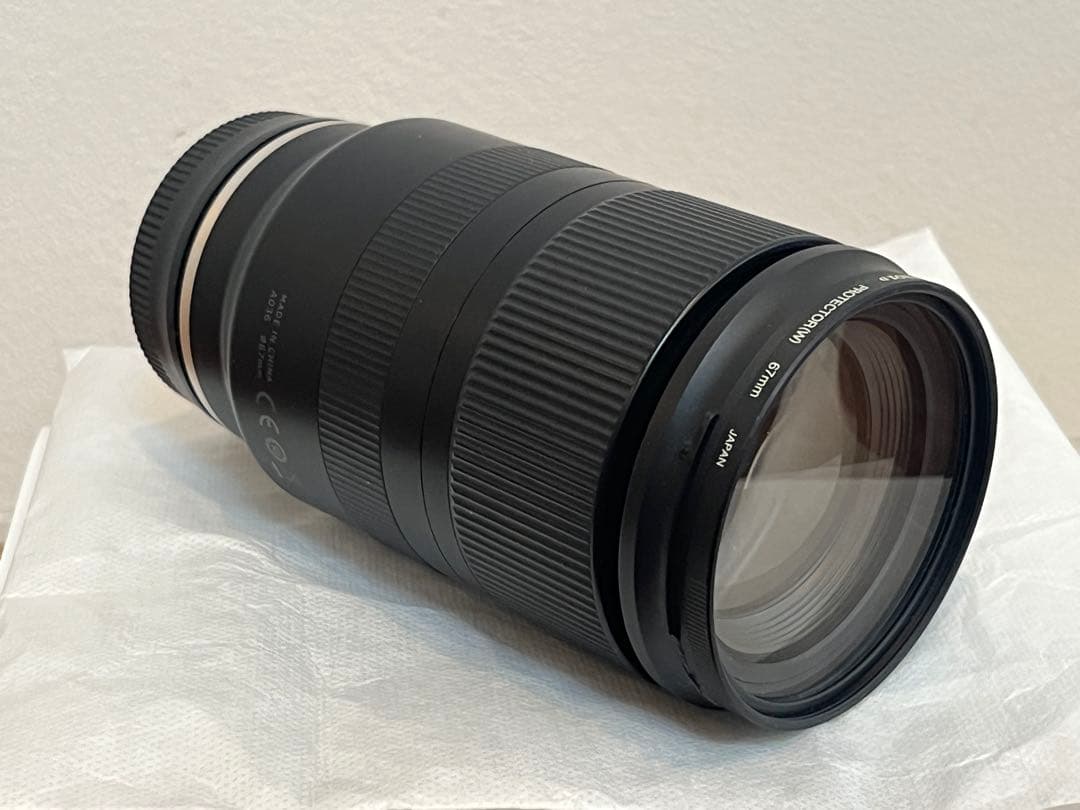 TAMRON 28-75mm F/2.8 Di III RXD 傷あり