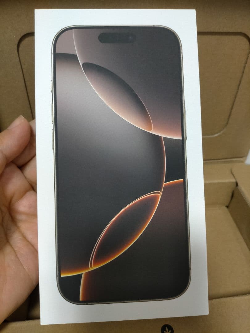 iPhone 16 Pro デザートチタニウム 128GB本体