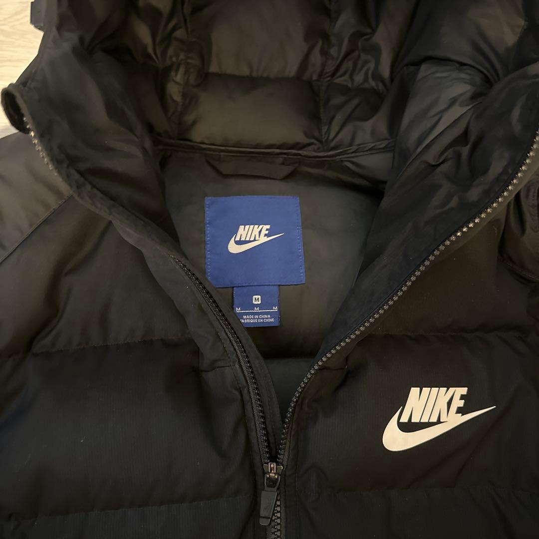 NIKE ダウン 黒