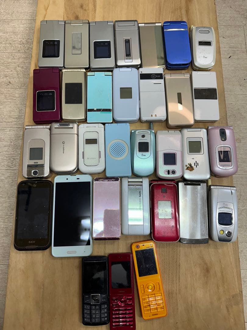 携帯電話 ガラケー まとめ 32台 動作未確認 ジャンク品