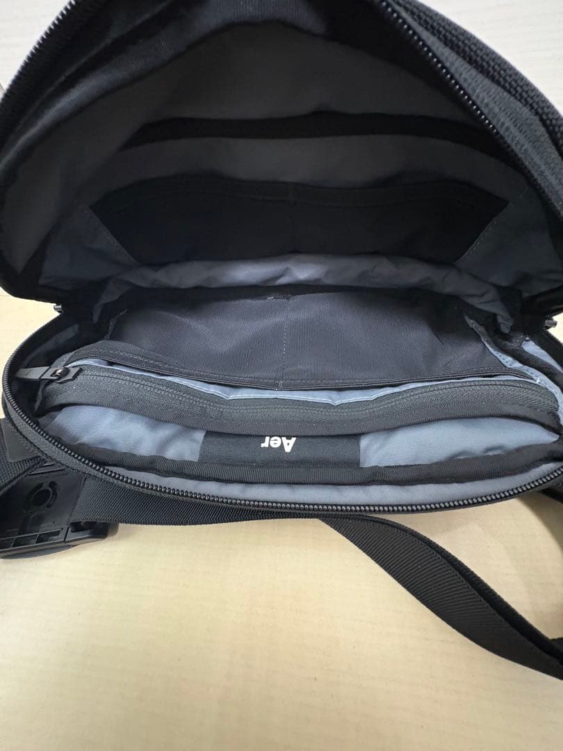 美品　Aer Day Sling 3 Black