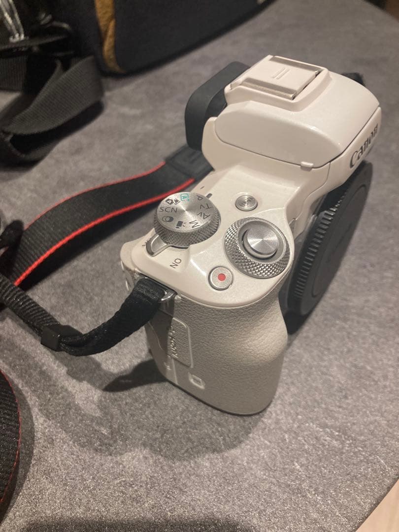 Canon EOS Kiss M ダブルレンズキット