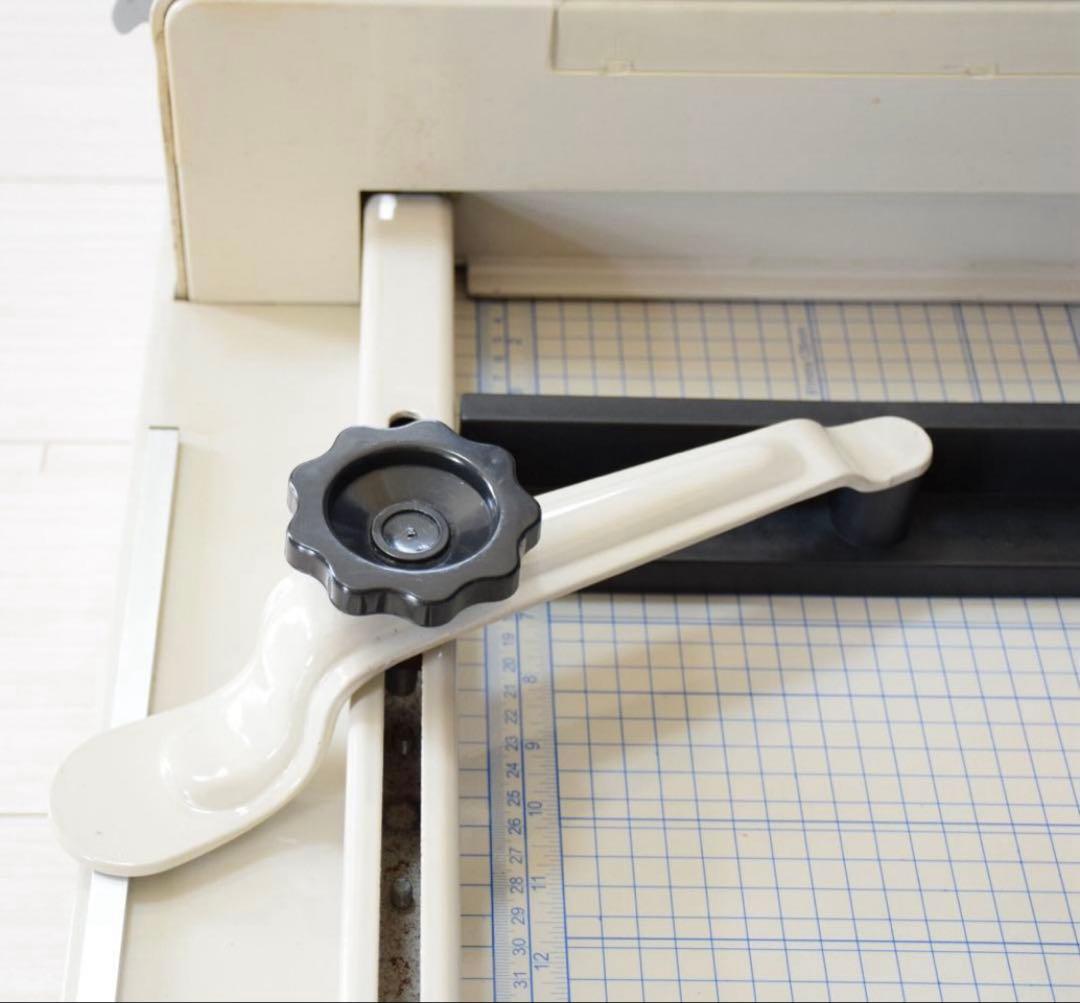 A3裁断機 手動式大型ペーパーカッター