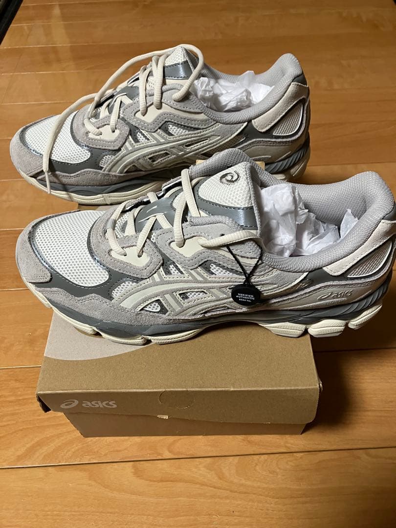 新品未使用 GEL-NYC CREAM/OYSTER GREY 28cm