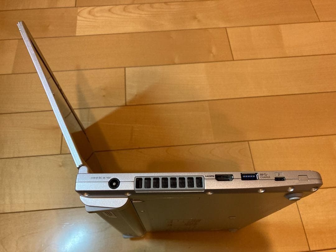 【軽量】 Let's note メモリ8GB / SSD 256GB