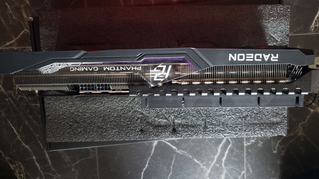 グラフィックボード・グラボ・ビデオカード ASRock Phantom Gaming RX 7800 XT 16GB