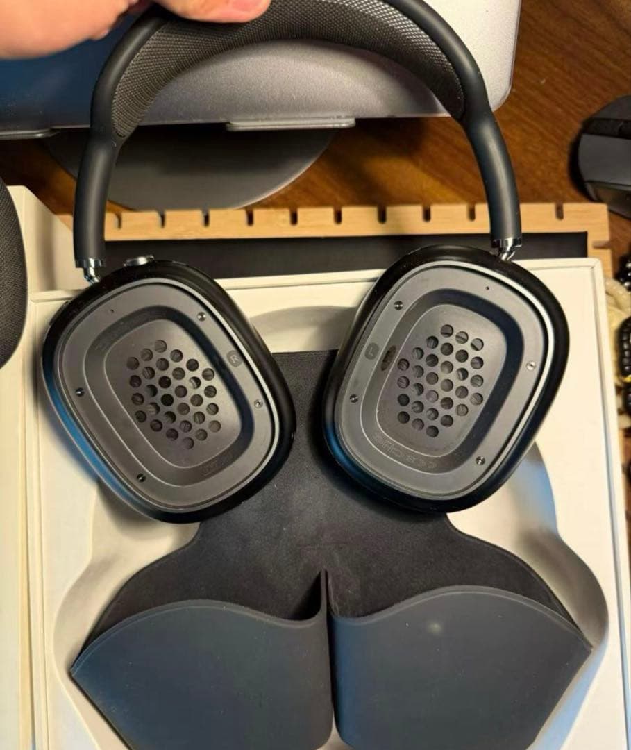 AirPods Mxs第二世代ミッドナイト